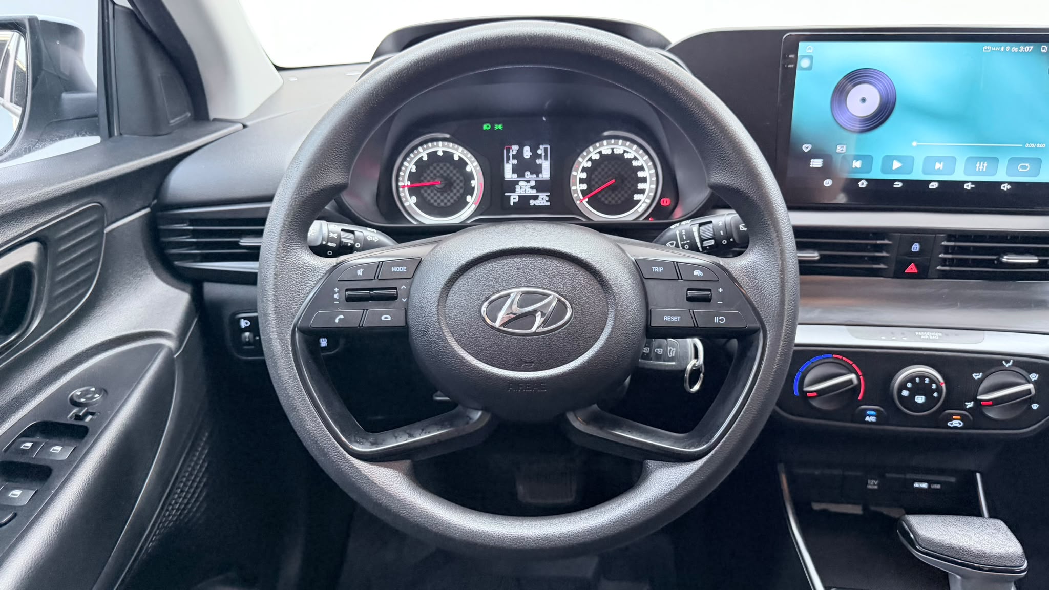 HYUNDAI i20 15